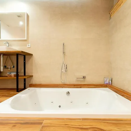 Apartamento Holi-rent Luis Montoto *