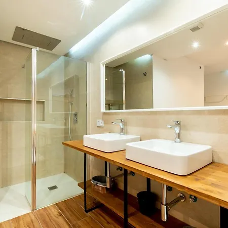 Apartamento Holi-rent Luis Montoto *