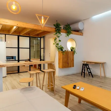 Apartment Holi-rent Luis Montoto *